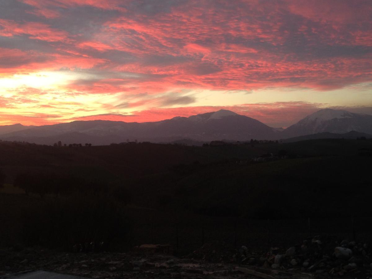 Il Frutteto Bed And Breakfast Ripattone Exterior foto